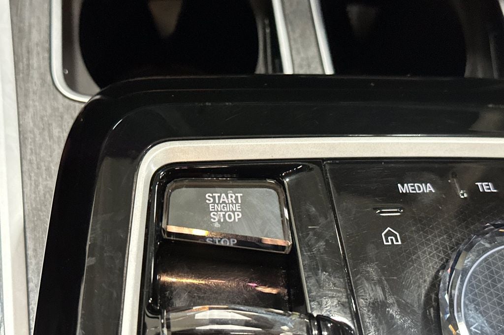 2024 BMW 7 Series 760i xDrive