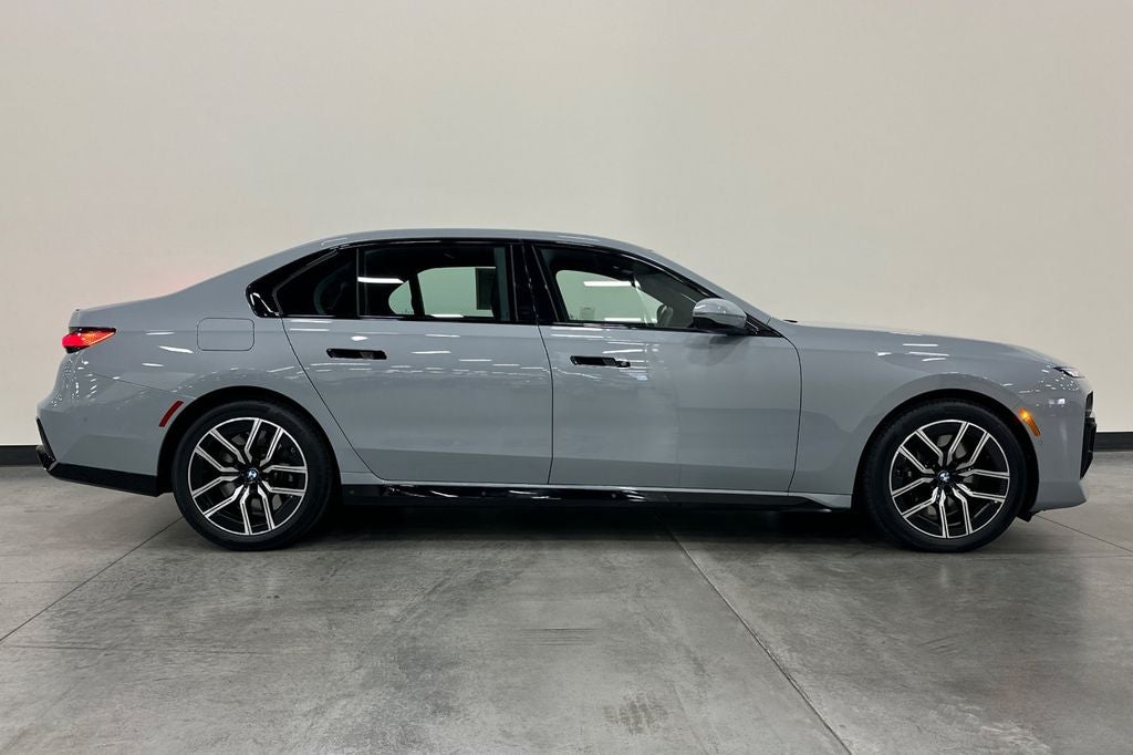 2024 BMW 7 Series 760i xDrive