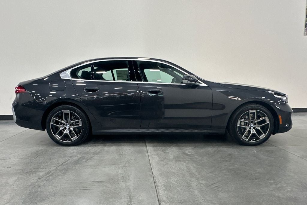 2026 BMW 5 Series 530i