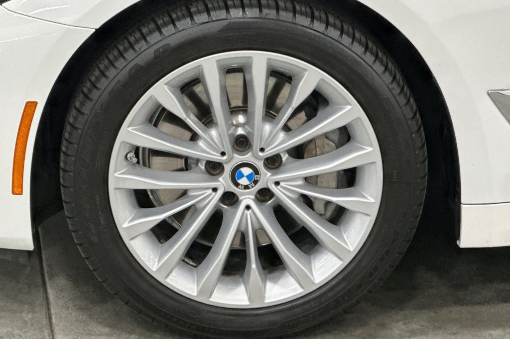 2023 BMW 5 Series 530i