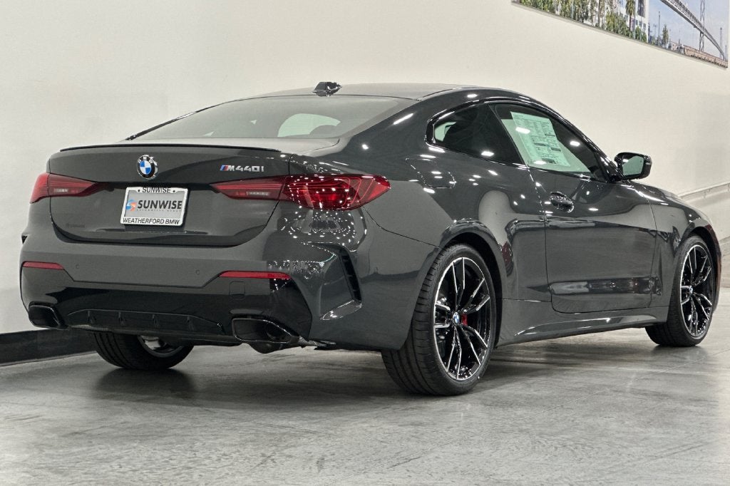2027 BMW 4 Series M440i