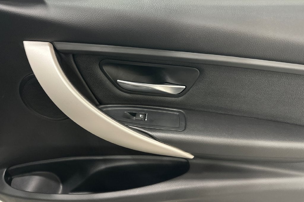 2018 BMW 3 Series 320i