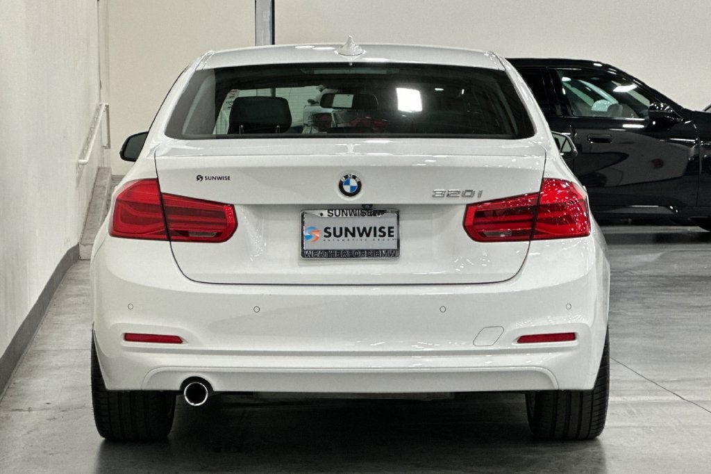 2018 BMW 3 Series 320i