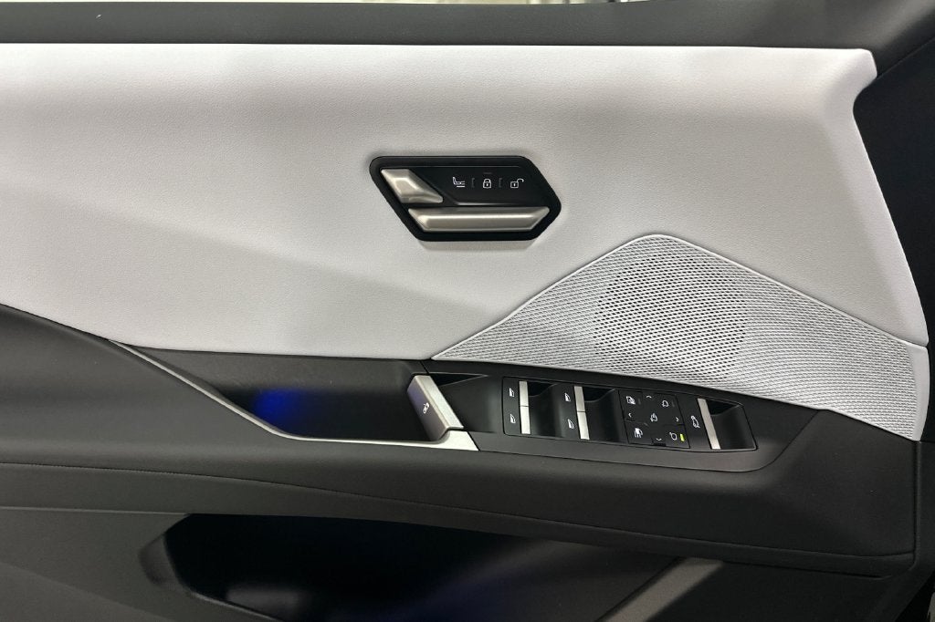 2027 BMW iX3 50 xDrive