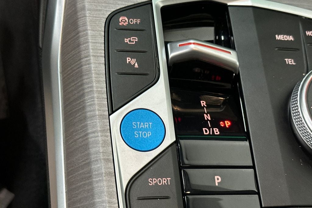 2025 BMW i4 eDrive40