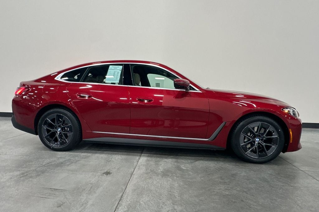 2025 BMW i4 eDrive40