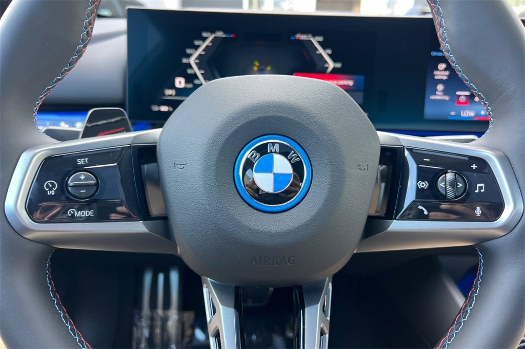 2025 BMW i5 M60