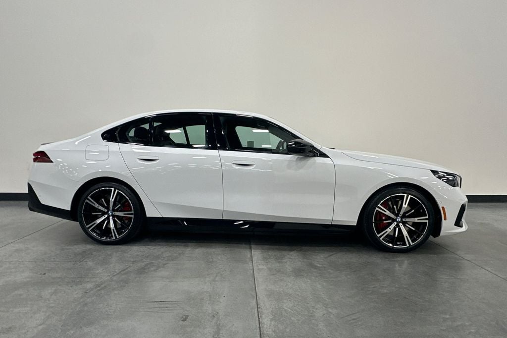2025 BMW i5 M60