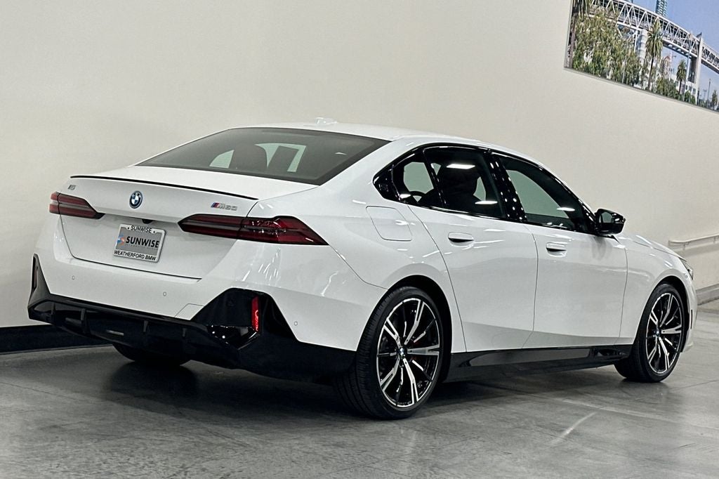 2025 BMW i5 M60