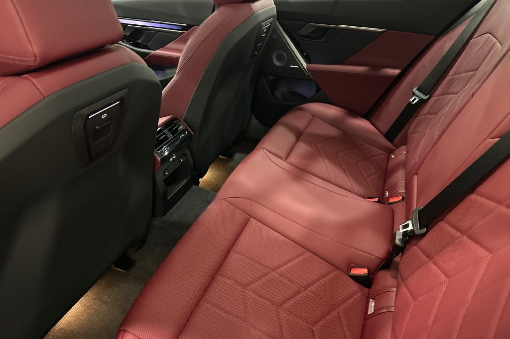 2026 BMW i5 M60