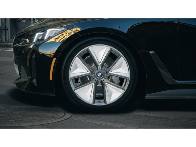 2026 BMW i4 eDrive40