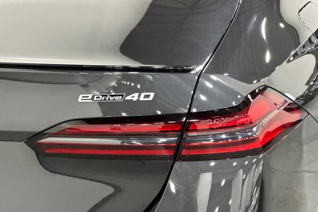 2027 BMW i5 eDrive40