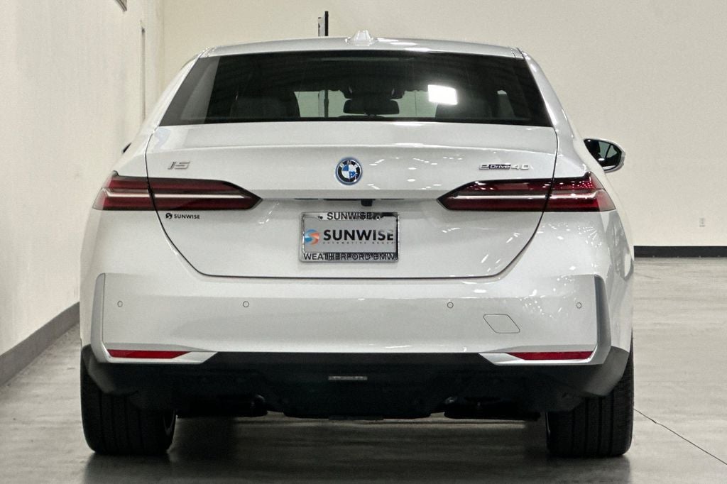 2026 BMW i5 eDrive40