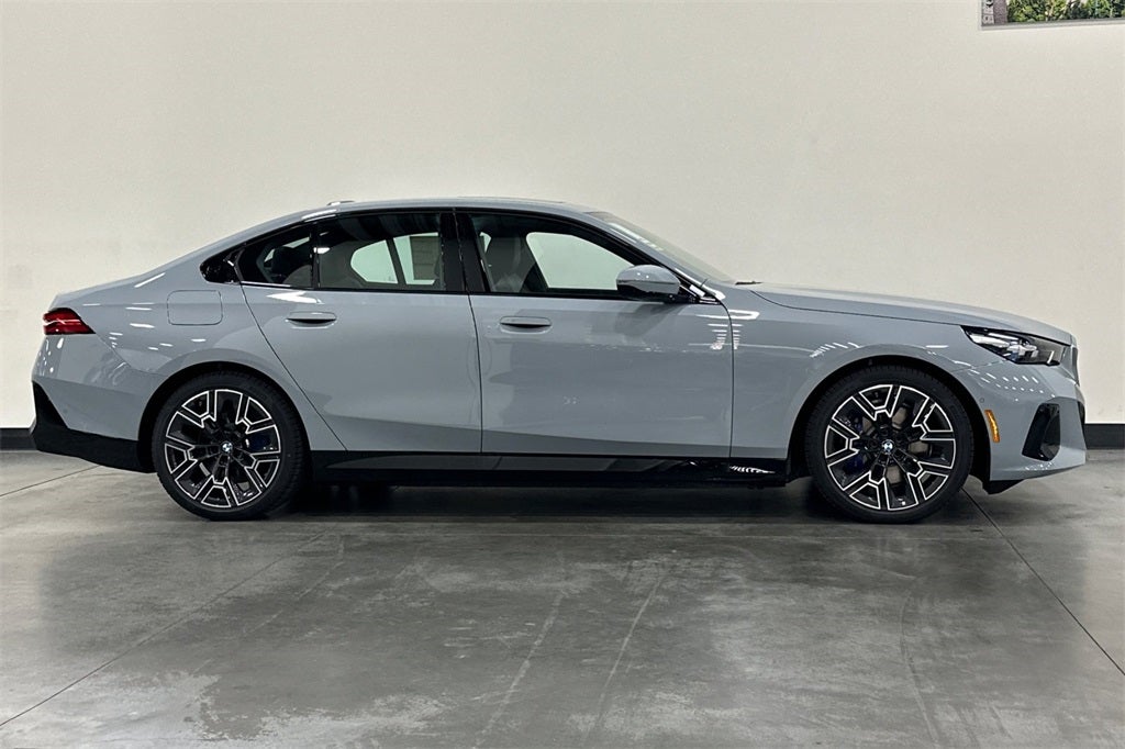 2026 BMW i5 eDrive40