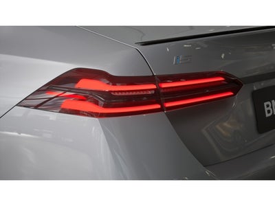 2027 BMW i5 eDrive40