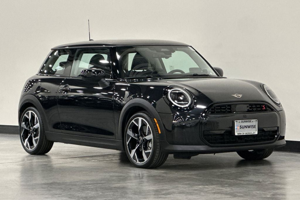 2025 MINI Cooper S Iconic