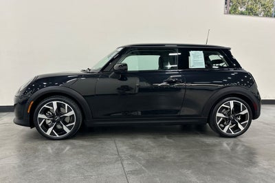 2025 MINI Cooper S Iconic