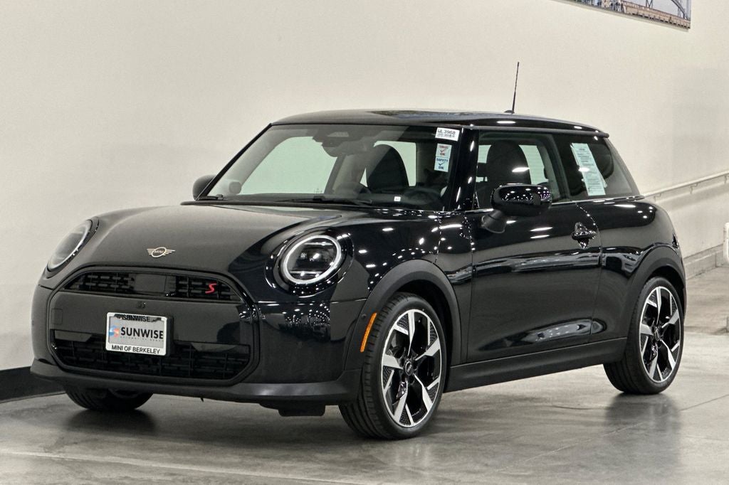 2025 MINI Cooper S Iconic