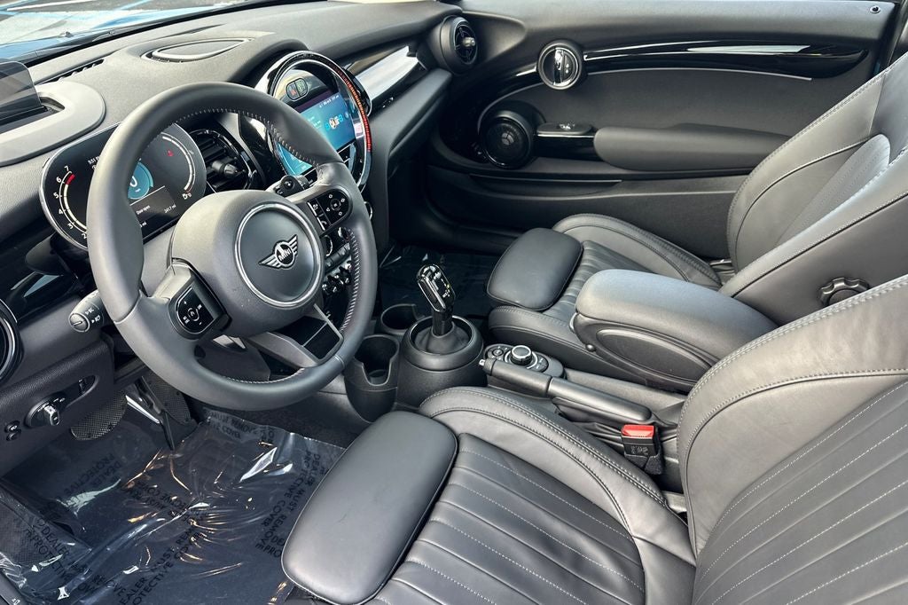 2023 MINI Cooper S Iconic