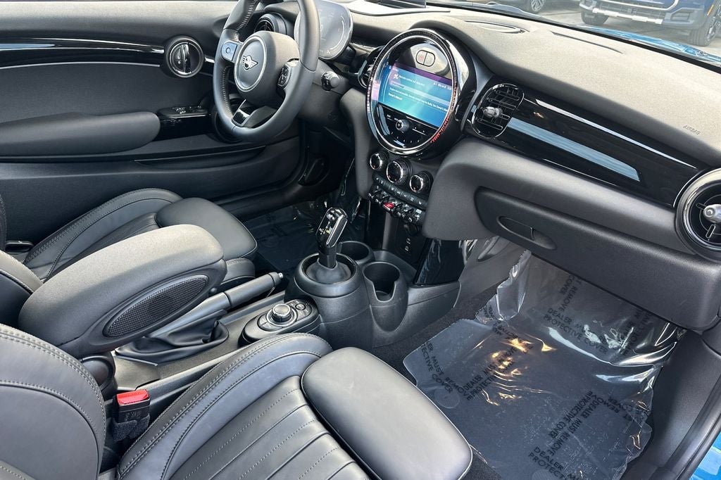 2023 MINI Cooper S Iconic