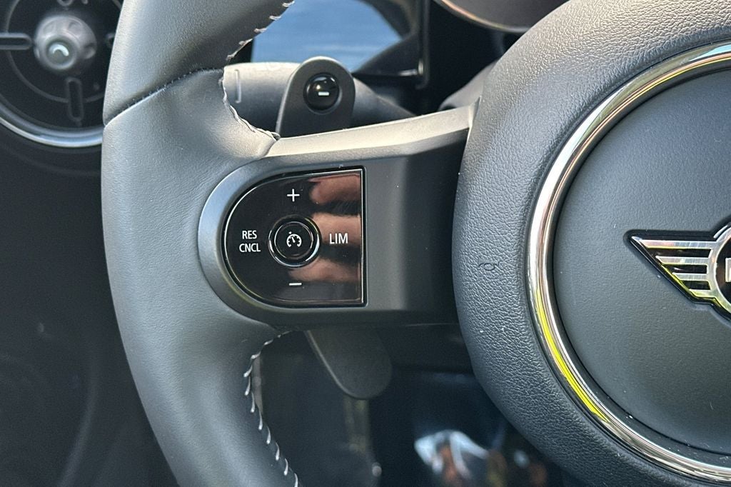 2023 MINI Cooper S Iconic