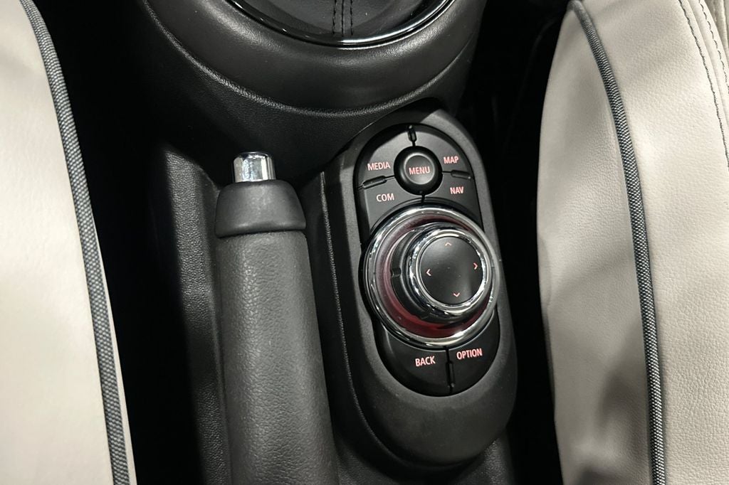 2024 MINI Cooper S Iconic