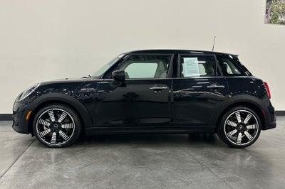 2024 MINI Cooper S Iconic