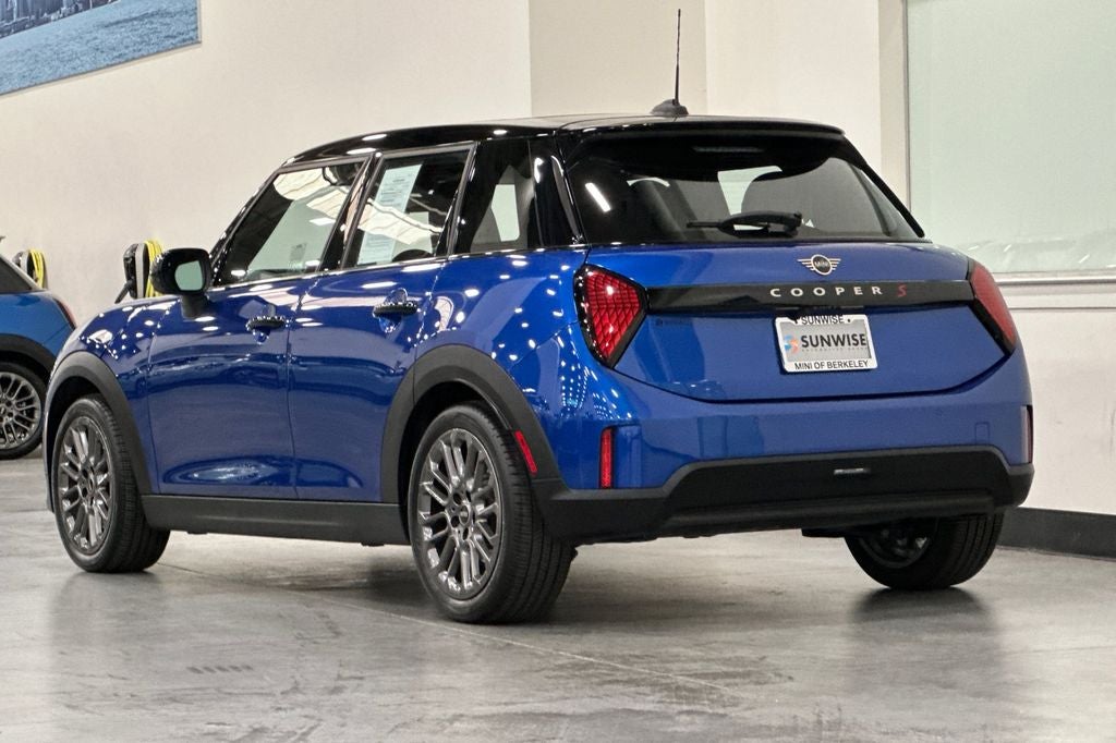 2025 MINI Cooper S Iconic
