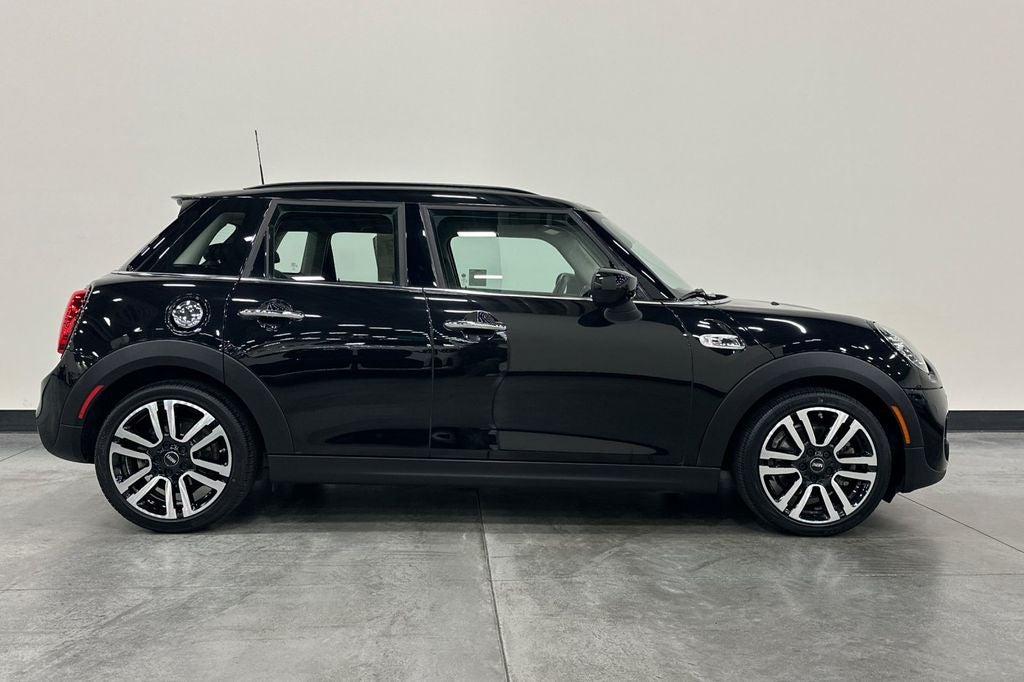 2020 MINI Cooper S Signature