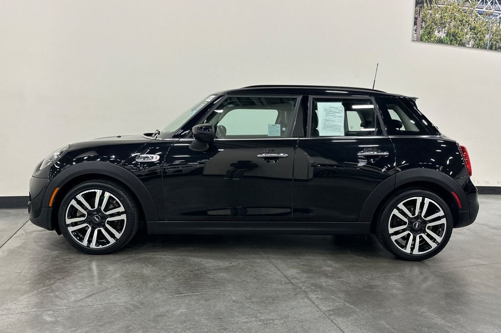 2020 MINI Cooper S Signature
