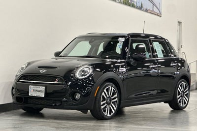 2020 MINI Cooper S Signature