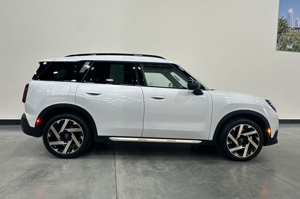 2025 MINI Cooper S Countryman Signature Plus