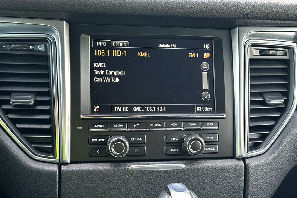 2015 Porsche Macan S