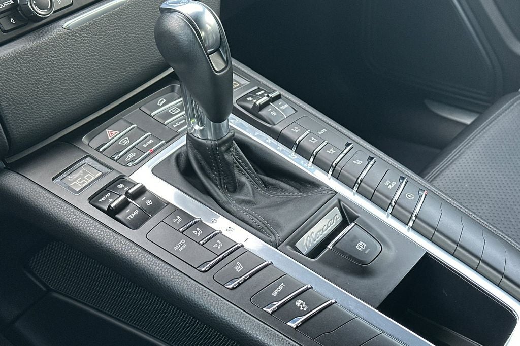 2015 Porsche Macan S