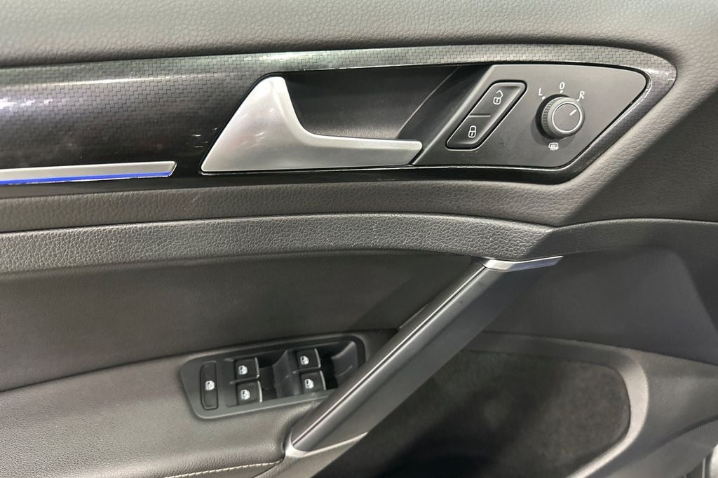 2019 Volkswagen Golf R DCC & Navigation 4Motion