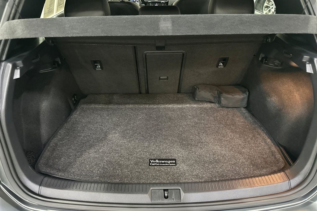 2019 Volkswagen Golf R DCC & Navigation 4Motion