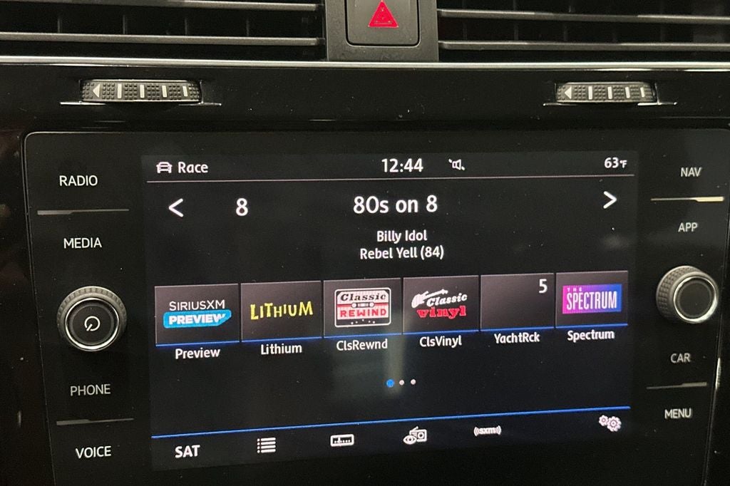 2019 Volkswagen Golf R DCC & Navigation 4Motion