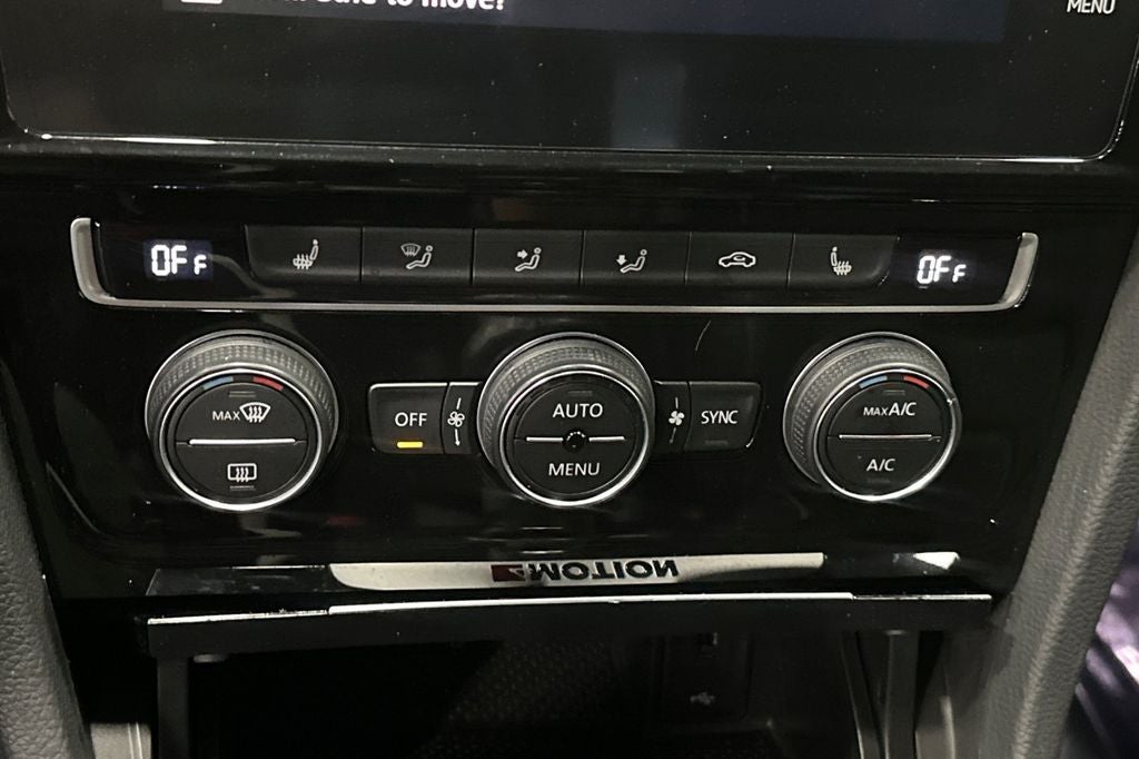 2019 Volkswagen Golf R DCC & Navigation 4Motion