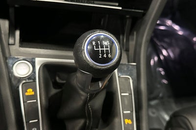 2019 Volkswagen Golf R DCC & Navigation 4Motion