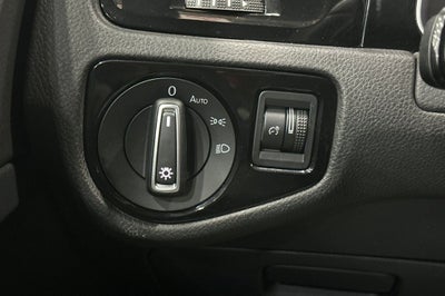 2019 Volkswagen Golf R DCC & Navigation 4Motion