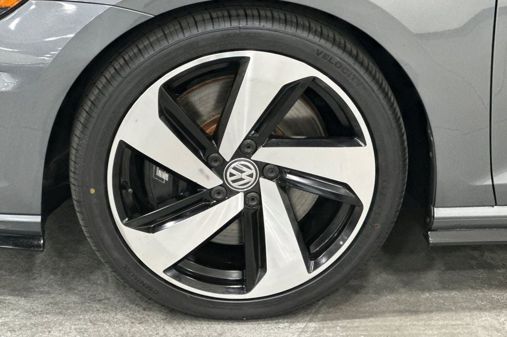 2019 Volkswagen Golf R DCC & Navigation 4Motion