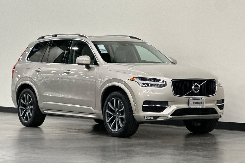 2017 Volvo XC90 T6 Momentum