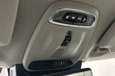 2017 Volvo XC90 T6 Momentum