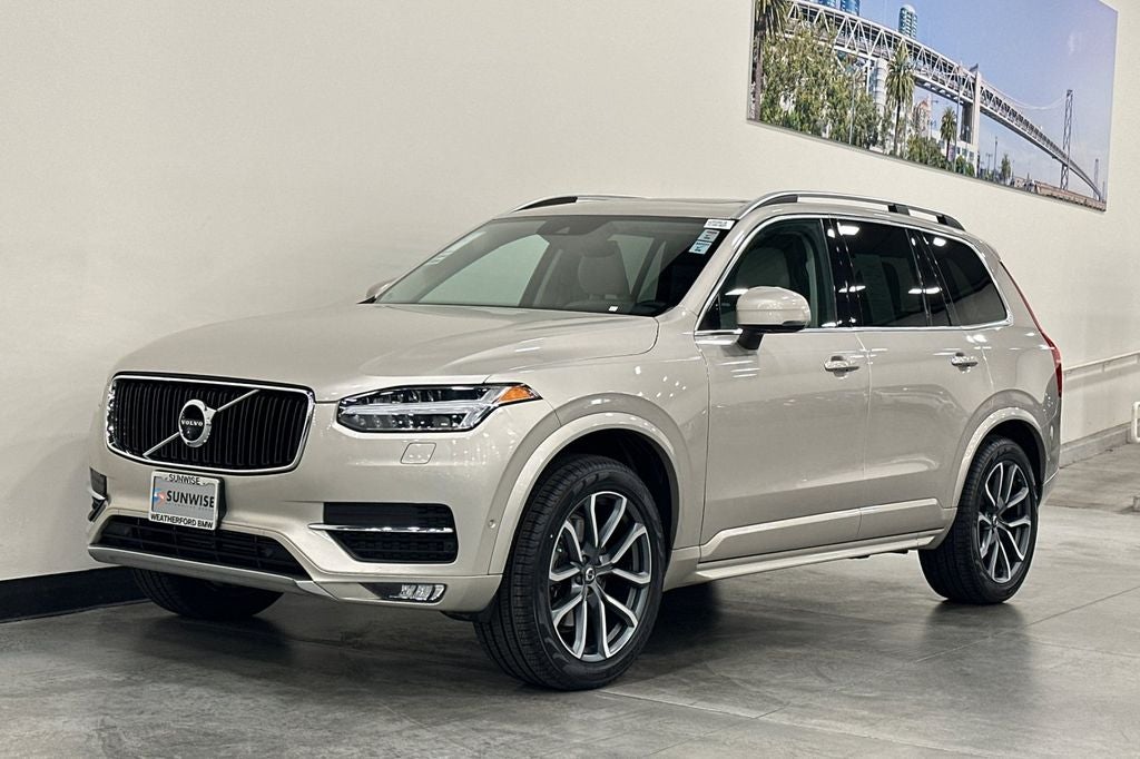 2017 Volvo XC90 T6 Momentum