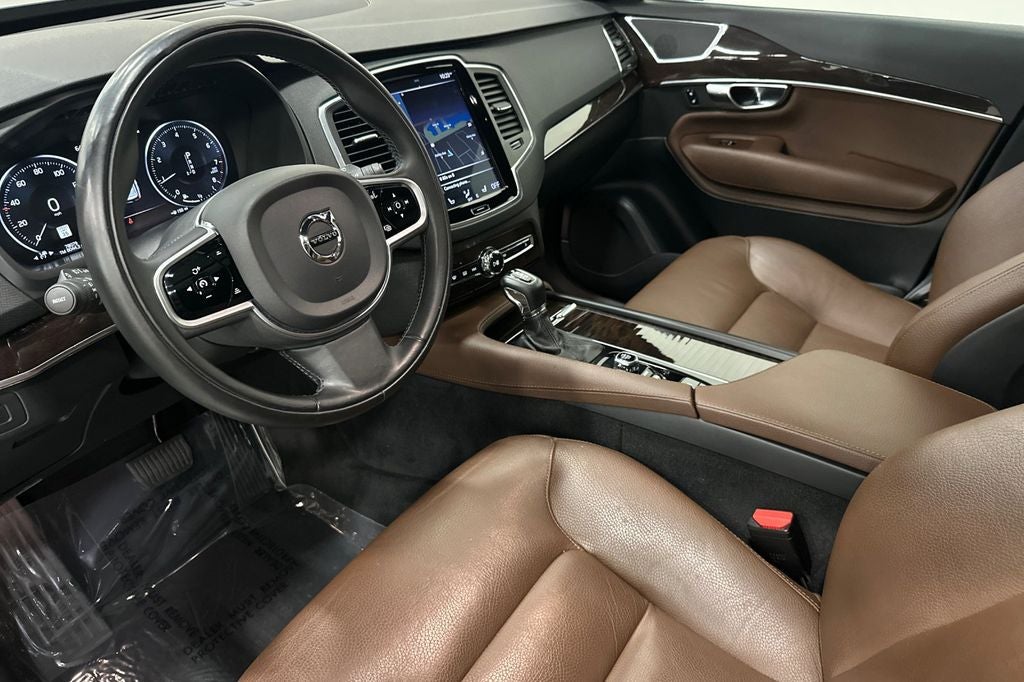 2019 Volvo XC90 T6 Momentum