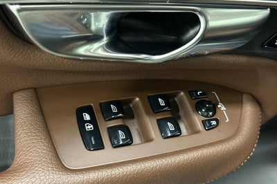 2019 Volvo XC90 T6 Momentum