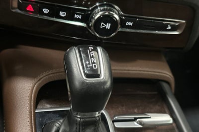 2019 Volvo XC90 T6 Momentum