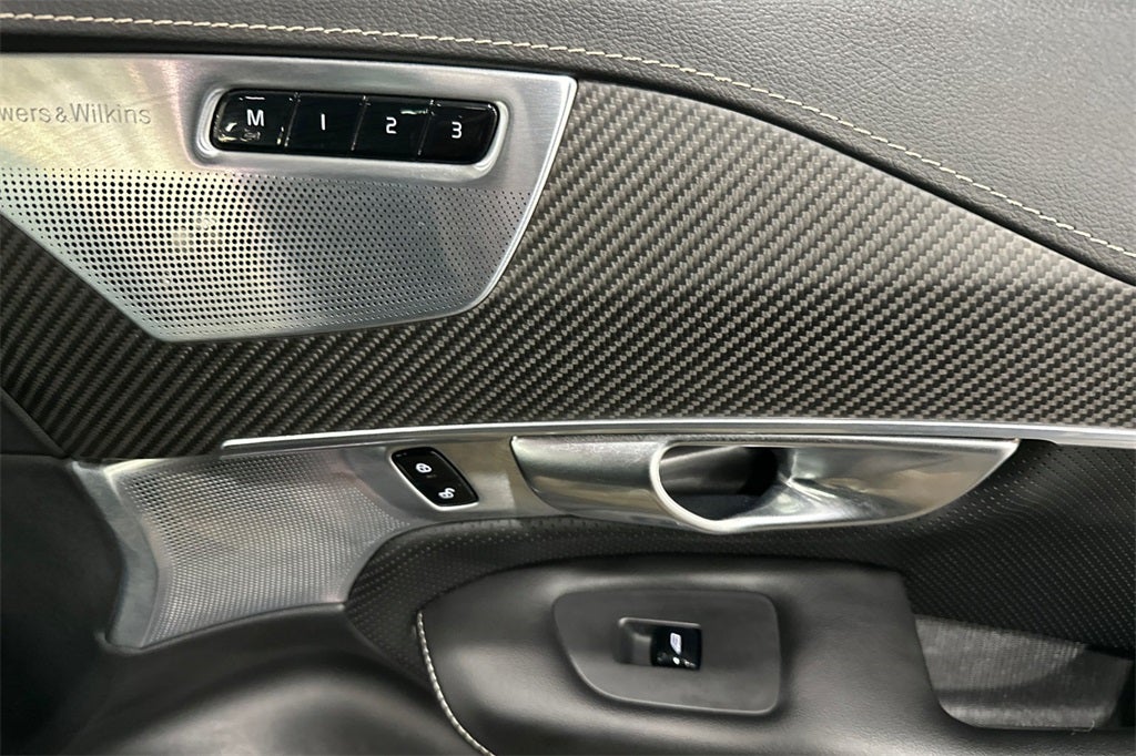 2019 Volvo XC90 T6 R-Design