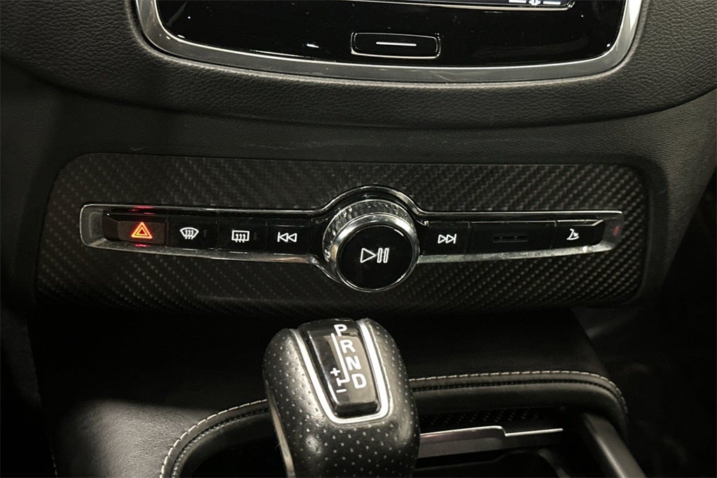 2019 Volvo XC90 T6 R-Design