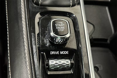 2019 Volvo XC90 T6 R-Design